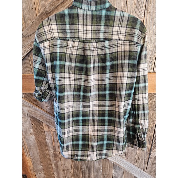 Ocean Coast size Large plaid flannel 2 pocket button up ^ - Picture 2 of 6